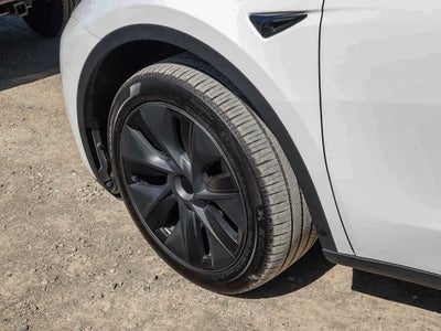 2024 Tesla Model Y RWD