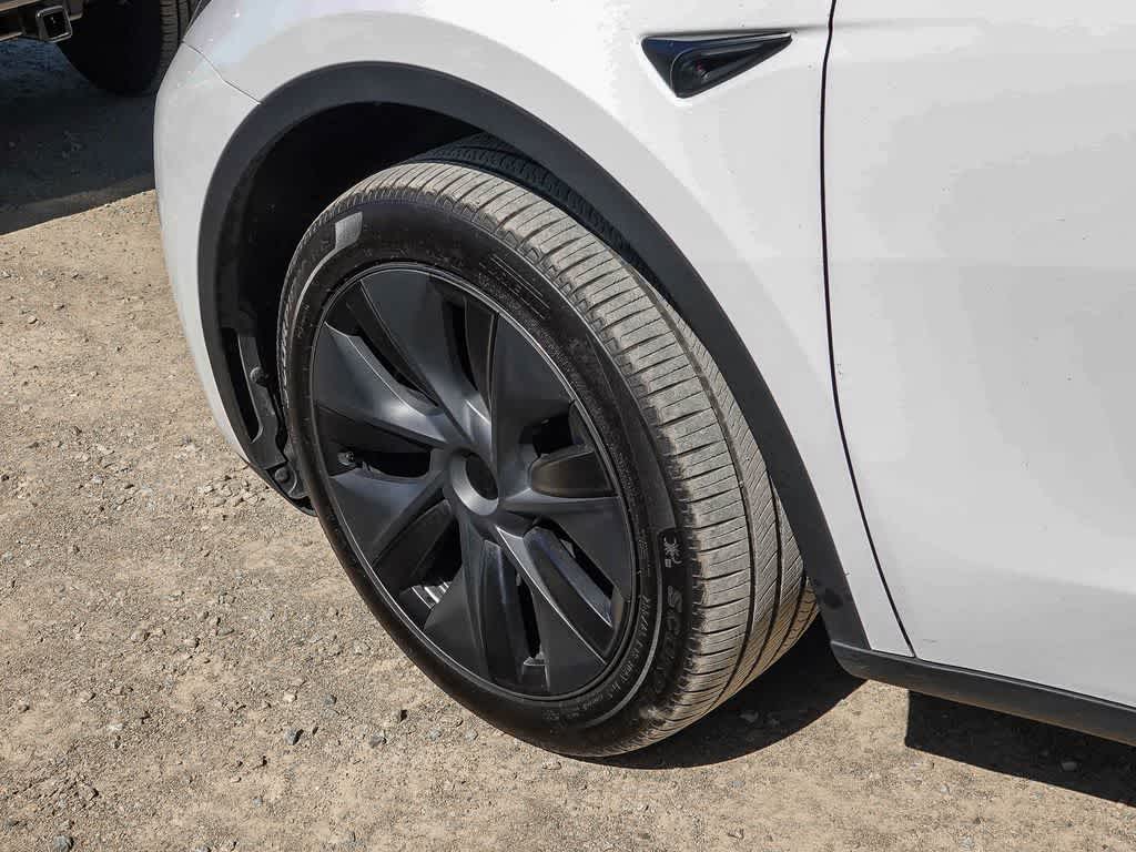 2024 Tesla Model Y RWD