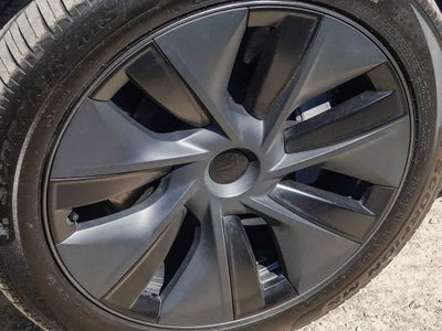 2024 Tesla Model Y RWD