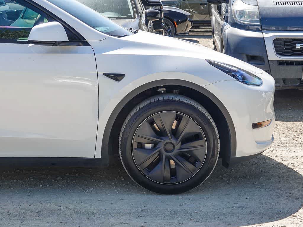 2024 Tesla Model Y RWD
