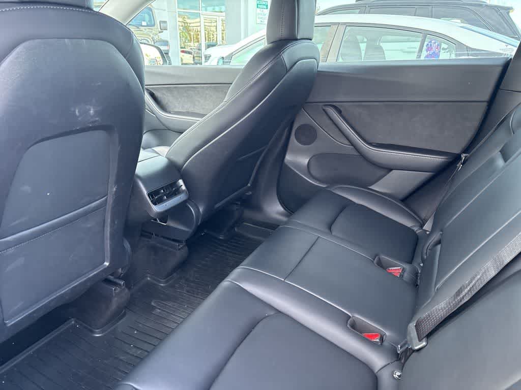 2022 Tesla Model Y Long Range Dual Motor All-Wheel Drive