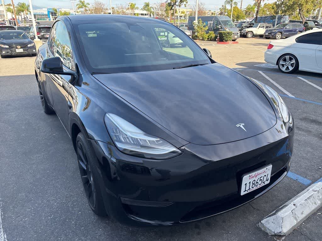 2022 Tesla Model Y Long Range Dual Motor All-Wheel Drive