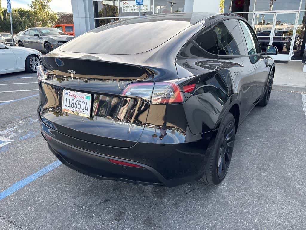 2022 Tesla Model Y Long Range Dual Motor All-Wheel Drive