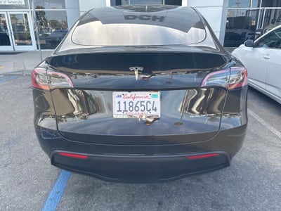 2022 Tesla Model Y Long Range Dual Motor All-Wheel Drive