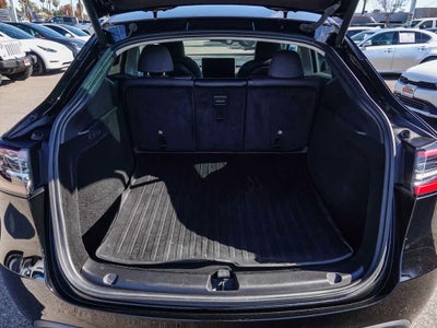 2022 Tesla Model Y Long Range Dual Motor All-Wheel Drive