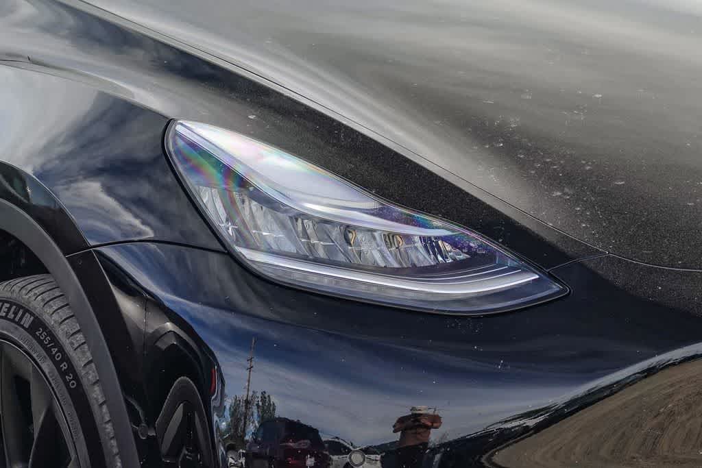 2022 Tesla Model Y Long Range Dual Motor All-Wheel Drive