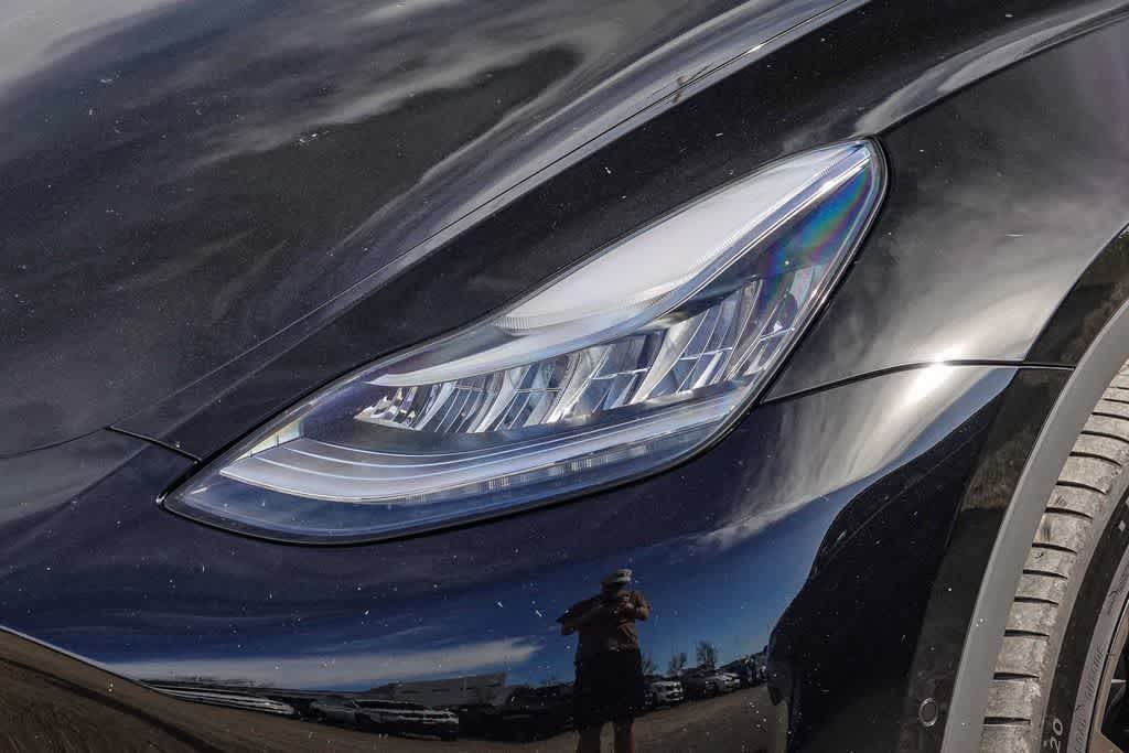 2022 Tesla Model Y Long Range Dual Motor All-Wheel Drive