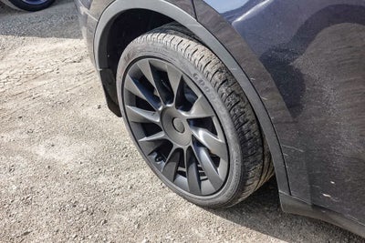 2024 Tesla Model Y Long Range Dual Motor All-Wheel Drive