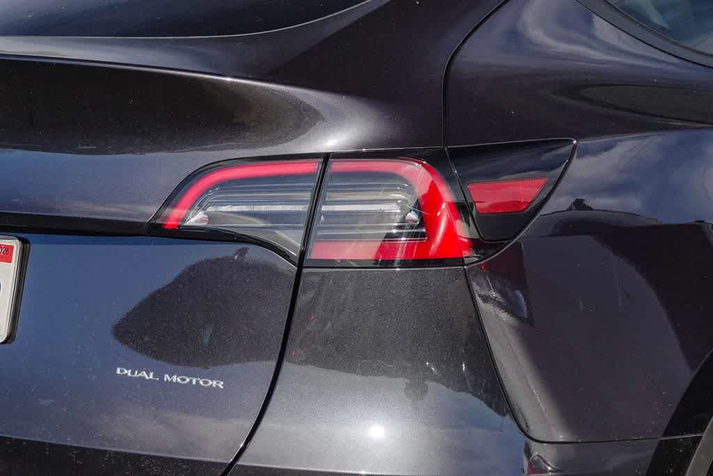 2024 Tesla Model Y Long Range Dual Motor All-Wheel Drive