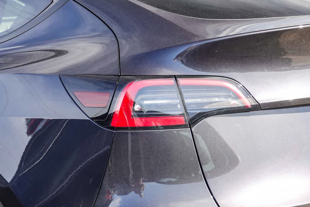 2024 Tesla Model Y Long Range Dual Motor All-Wheel Drive