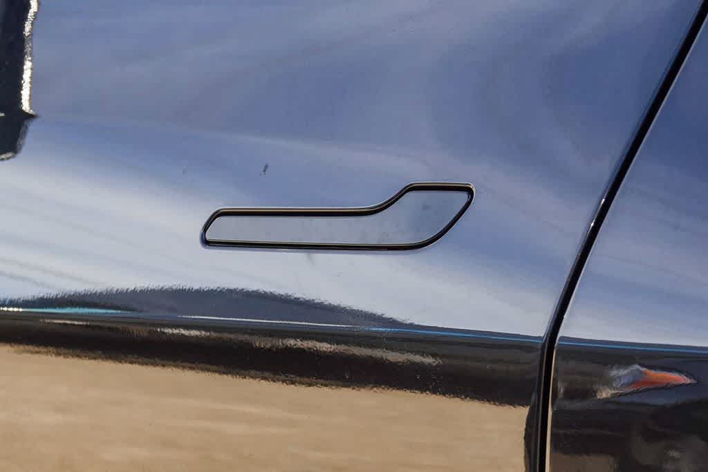 2024 Tesla Model Y Long Range Dual Motor All-Wheel Drive