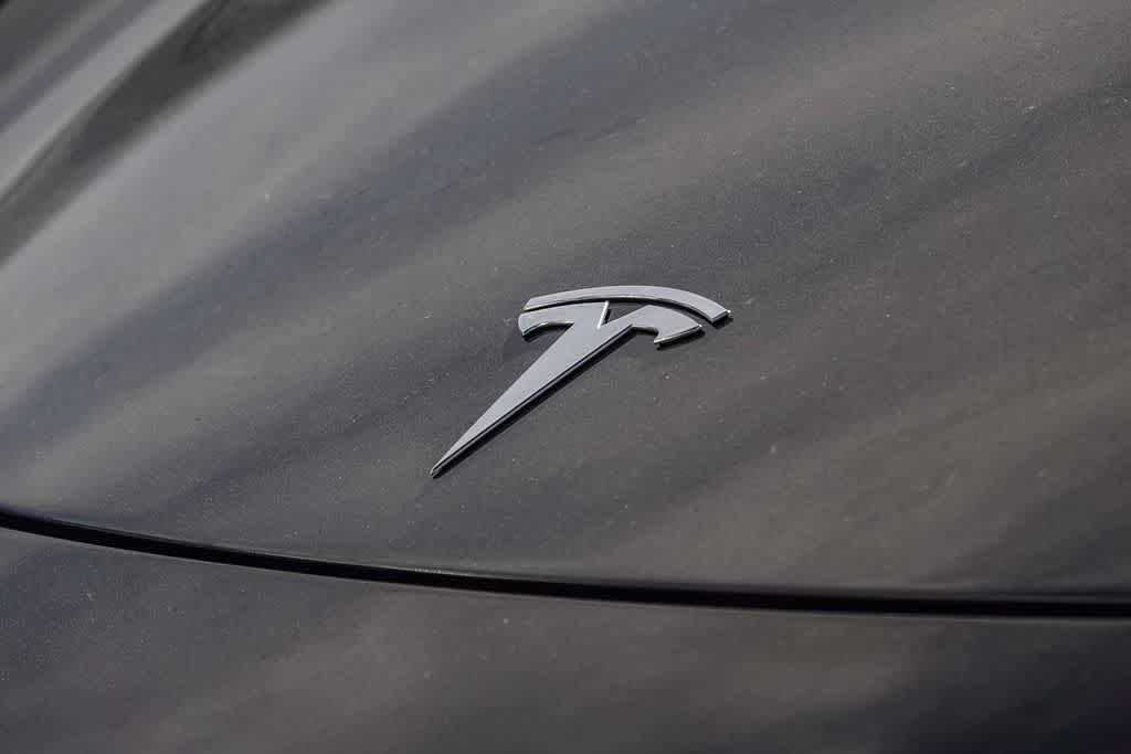 2024 Tesla Model Y Long Range Dual Motor All-Wheel Drive