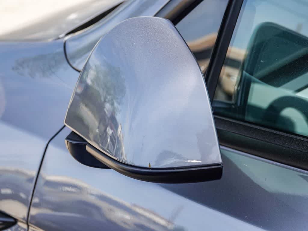 2024 Tesla Model Y Performance Dual Motor All-Wheel Drive