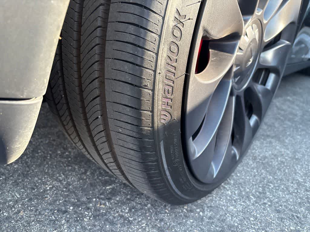 2024 Tesla Model Y Performance Dual Motor All-Wheel Drive