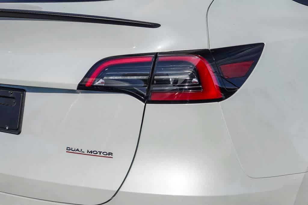 2025 Tesla Model Y Performance Dual Motor All-Wheel Drive