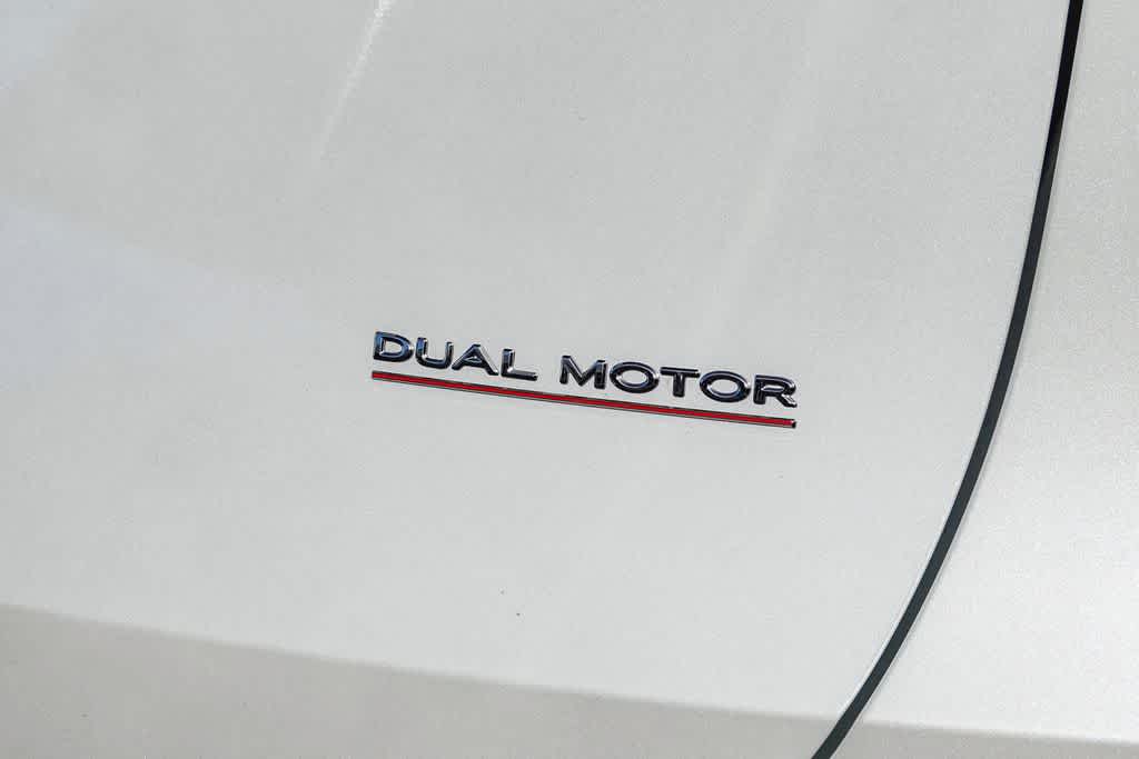 2025 Tesla Model Y Performance Dual Motor All-Wheel Drive