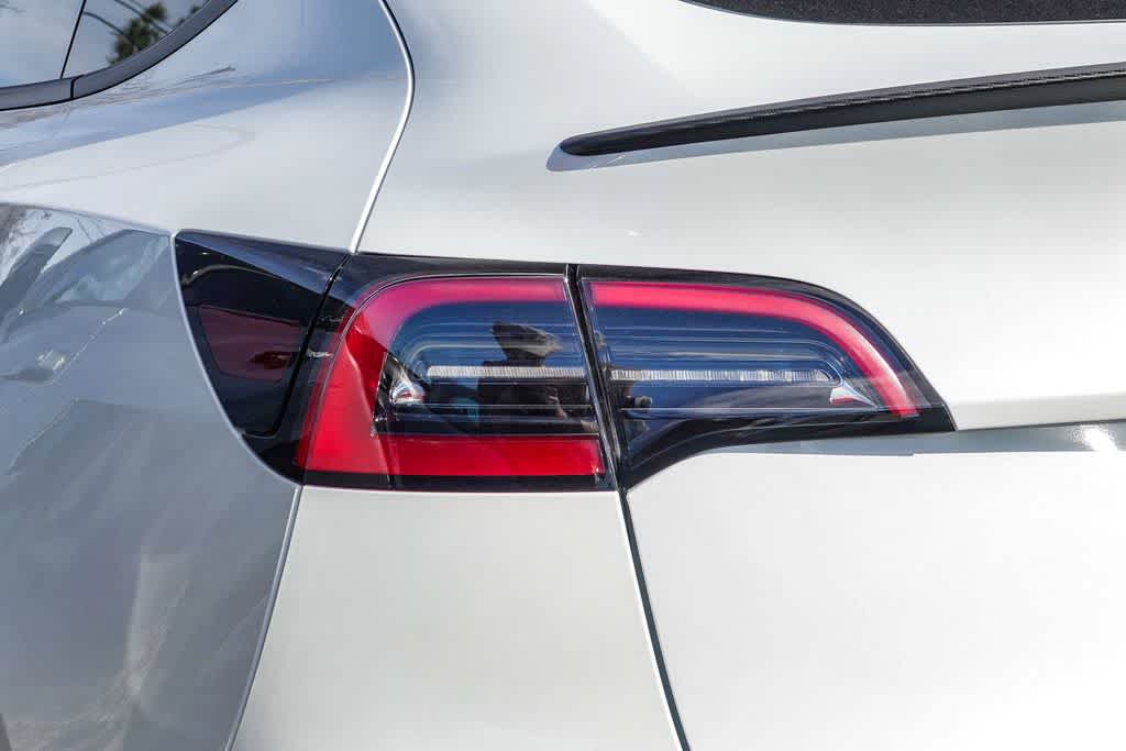 2025 Tesla Model Y Performance Dual Motor All-Wheel Drive