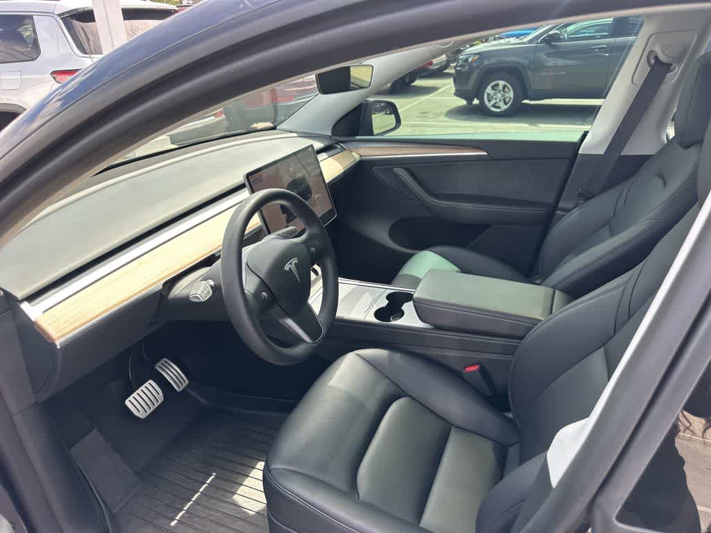 2024 Tesla Model Y Performance