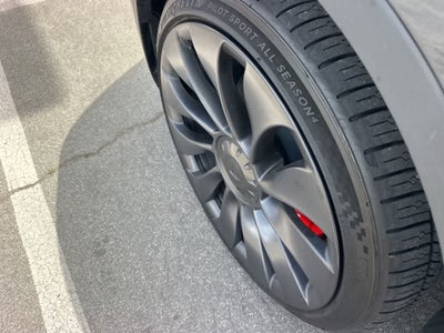 2024 Tesla Model Y Performance