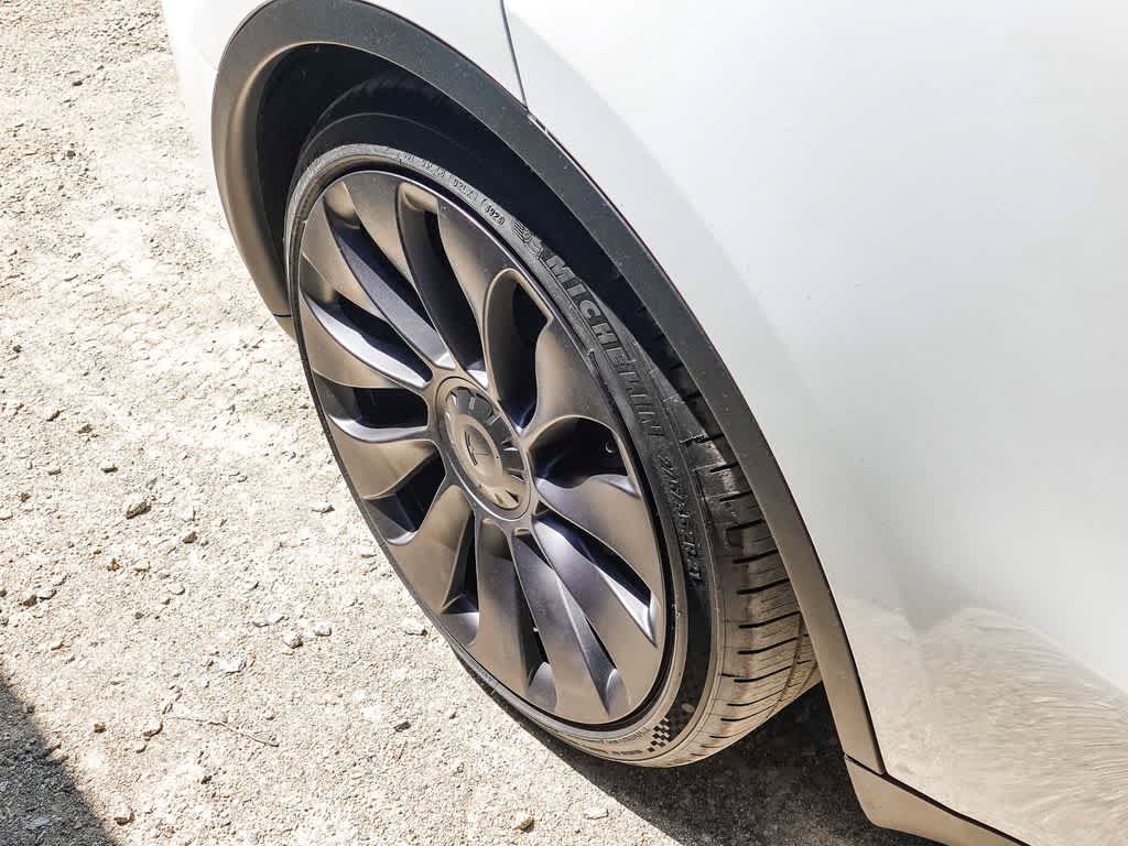 2024 Tesla Model Y Performance Dual Motor All-Wheel Drive