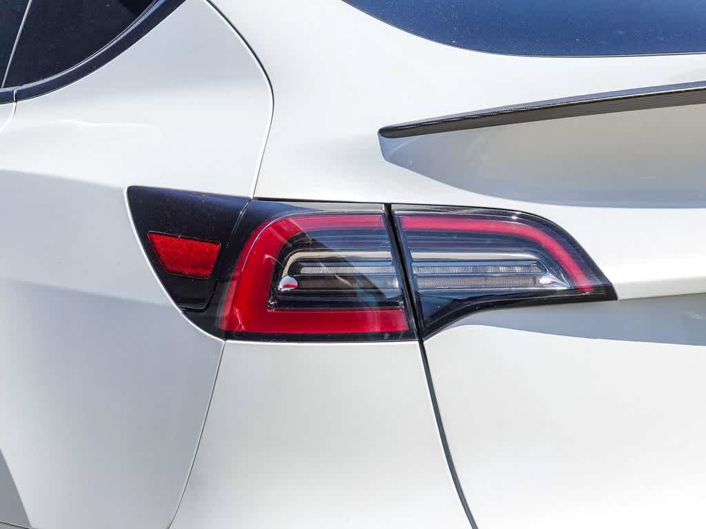 2024 Tesla Model Y Performance Dual Motor All-Wheel Drive