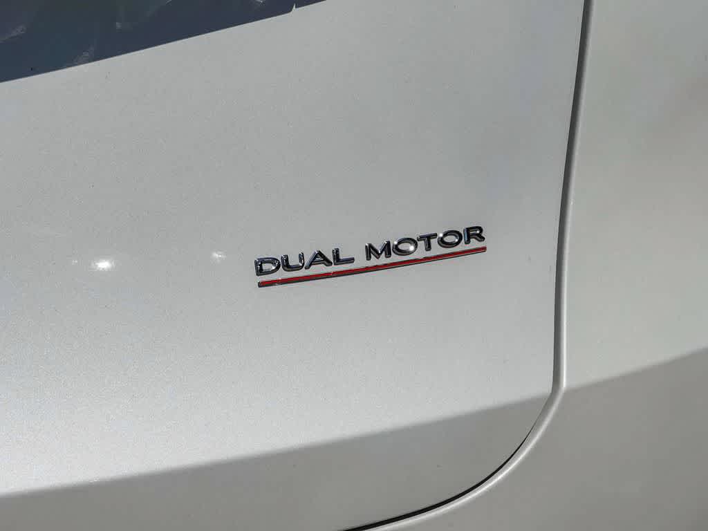2024 Tesla Model Y Performance Dual Motor All-Wheel Drive
