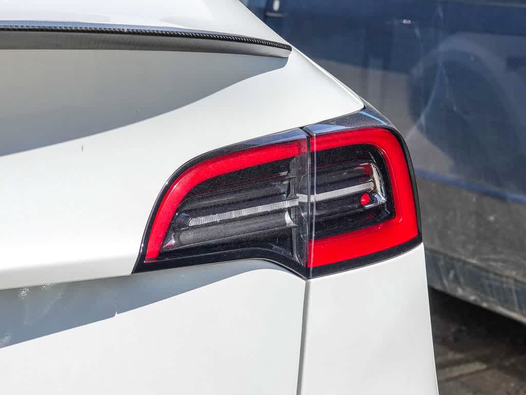 2024 Tesla Model Y Performance Dual Motor All-Wheel Drive