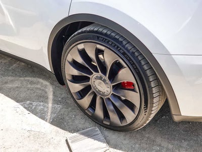 2024 Tesla Model Y Performance Dual Motor All-Wheel Drive
