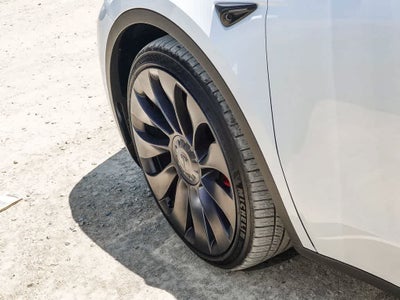 2024 Tesla Model Y Performance Dual Motor All-Wheel Drive