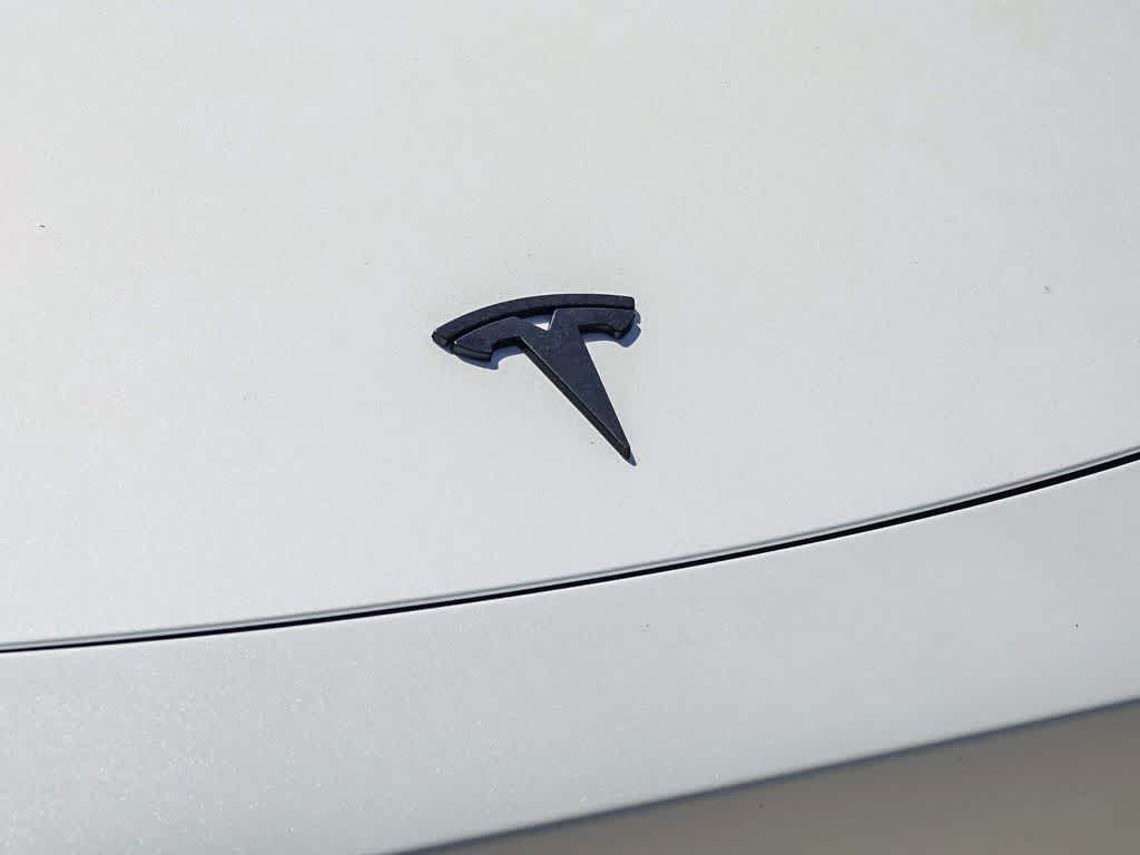 2024 Tesla Model Y Performance Dual Motor All-Wheel Drive