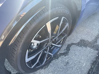 2025 Toyota Prius Plug-In Hybrid XSE Premium