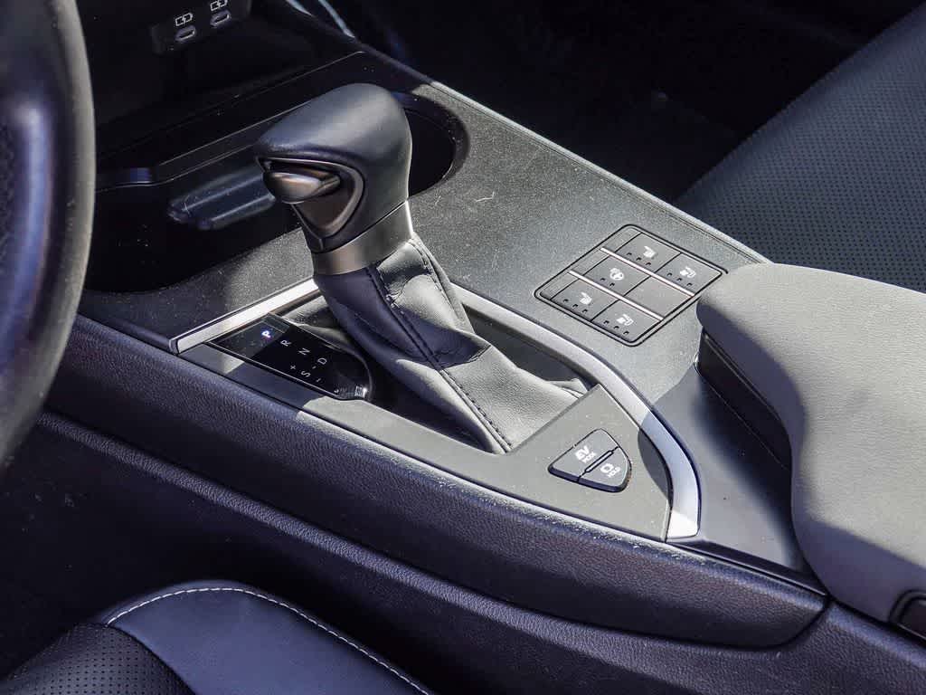 2024 Lexus UX F SPORT Design