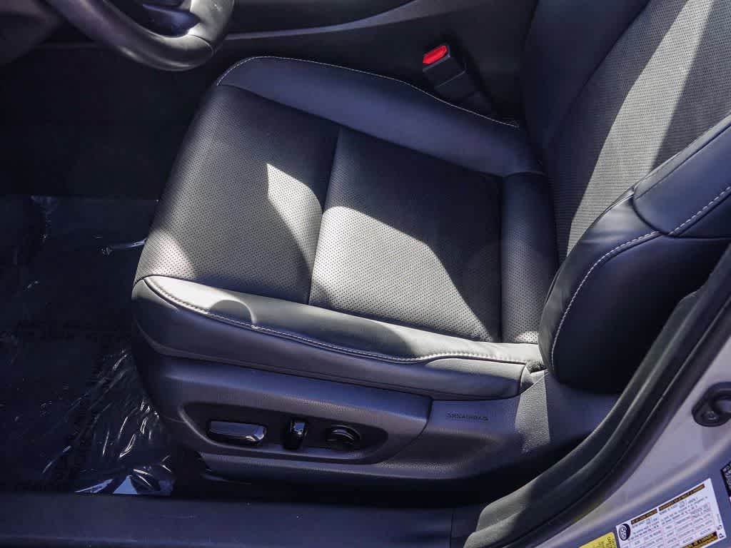 2024 Lexus UX F SPORT Design