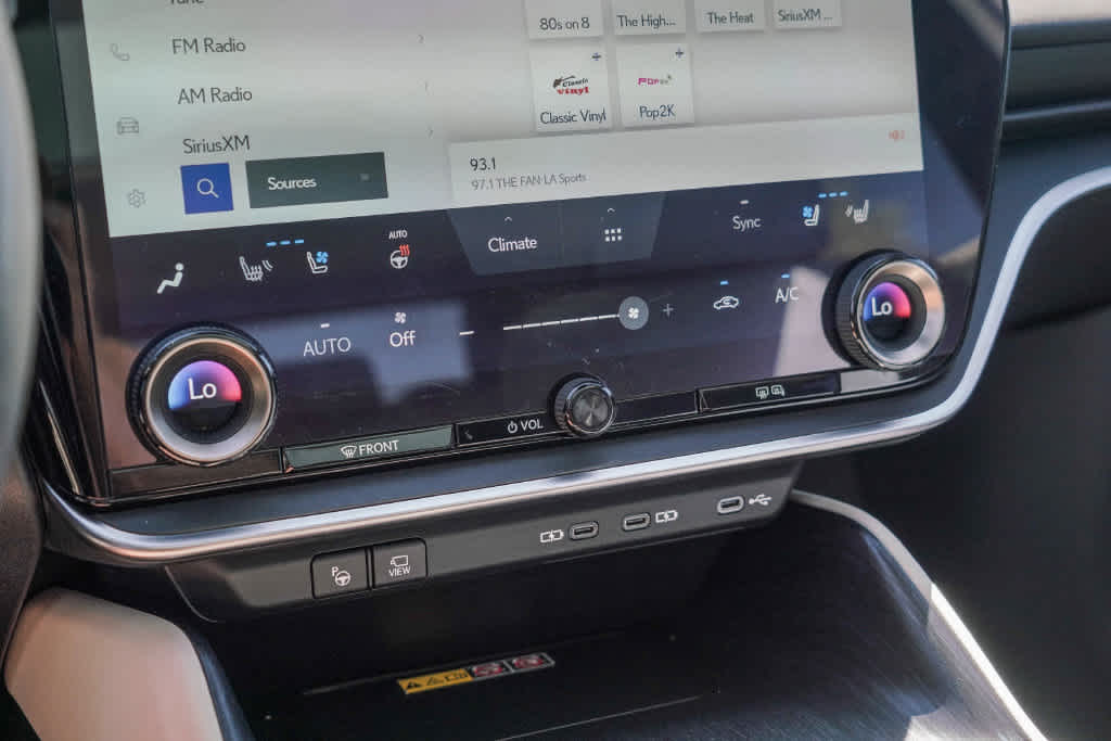 2023 Lexus RZ 450e Luxury