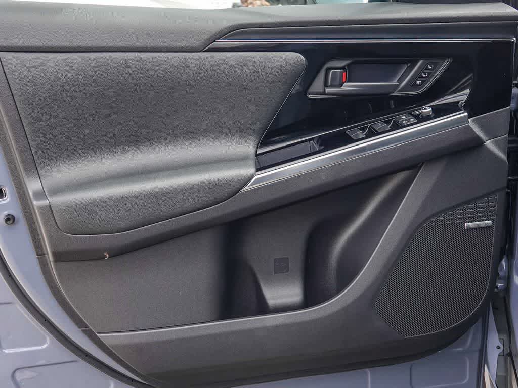 2023 Subaru Solterra Touring