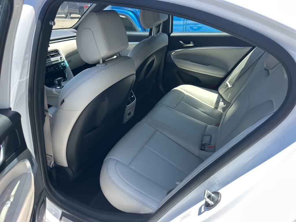2024 Genesis G70 2.5T