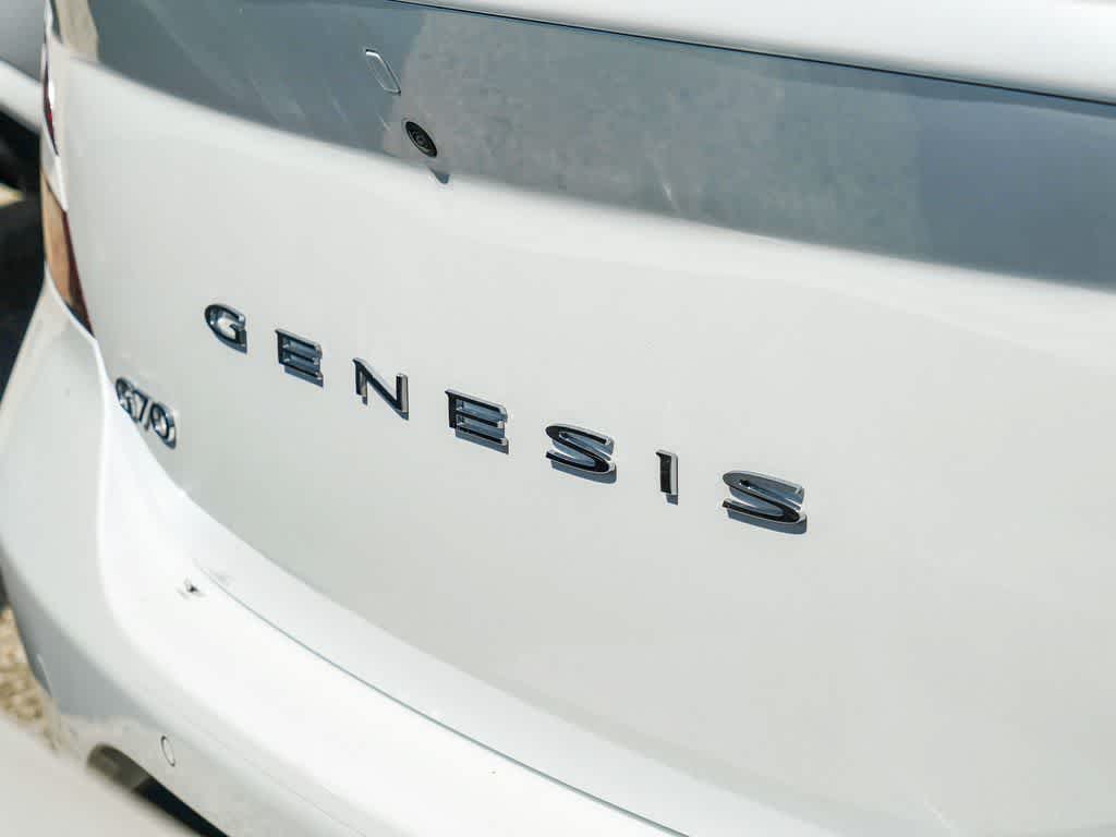 2023 Genesis G70 2.0T RWD