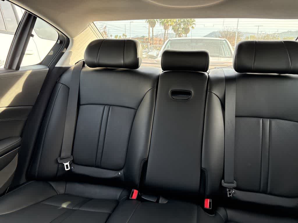 2017 Kia K900 Luxury 3.8L