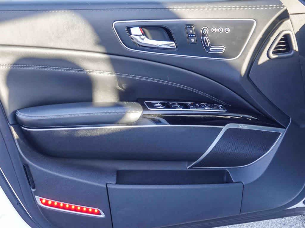 2017 Kia K900 Luxury 3.8L