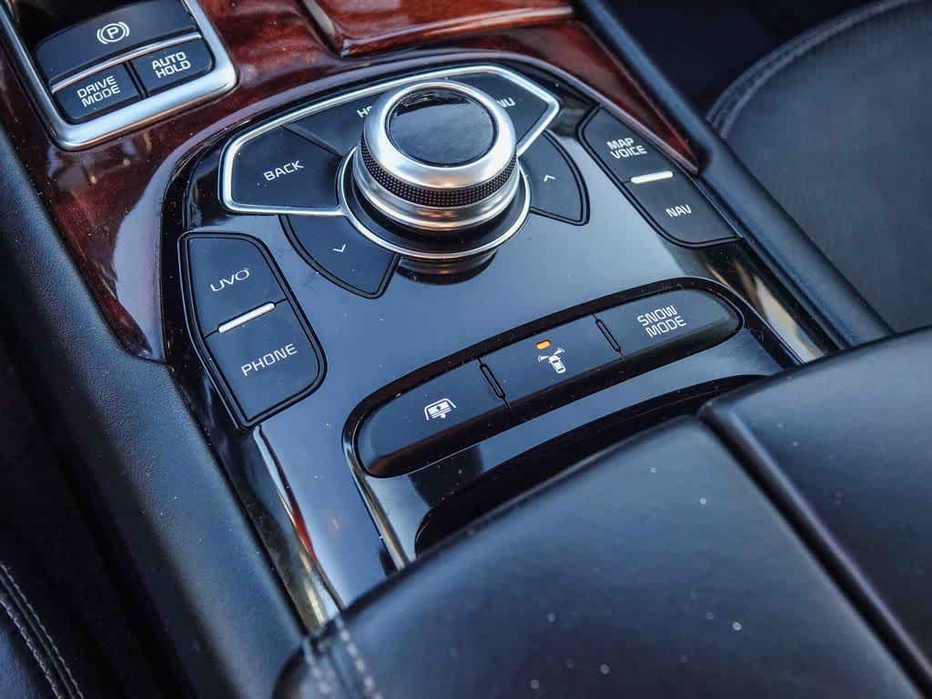 2017 Kia K900 Luxury 3.8L