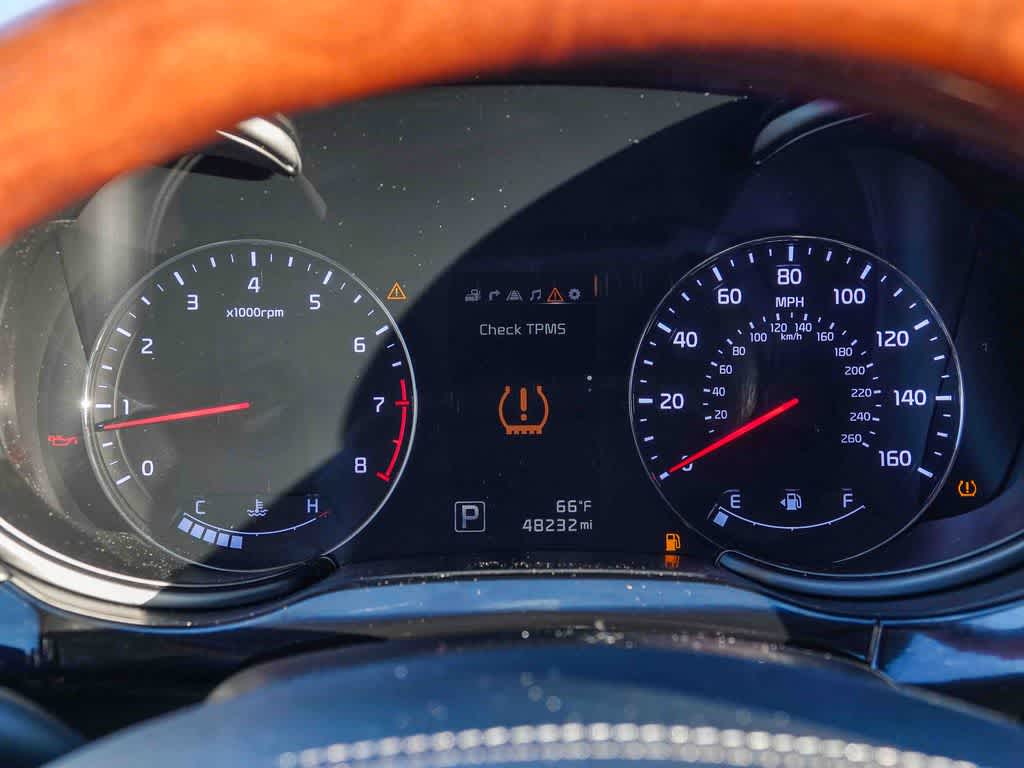 2017 Kia K900 Luxury 3.8L