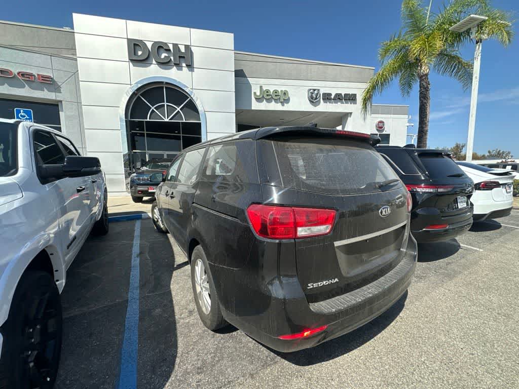 2018 Kia Sedona L