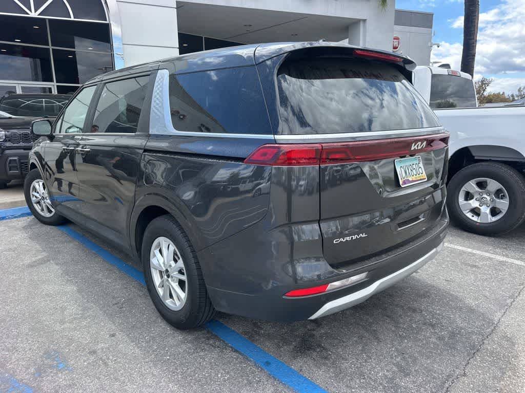 2024 Kia Carnival LX