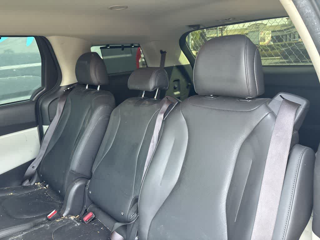 2022 Kia Carnival EX