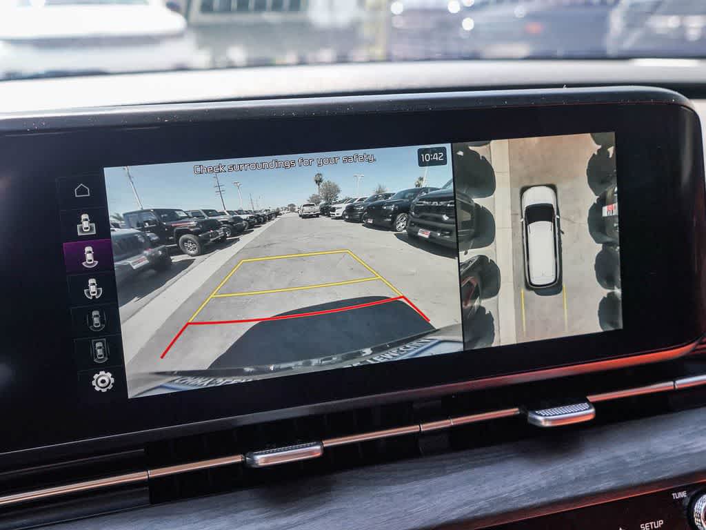 2024 Kia Carnival SX