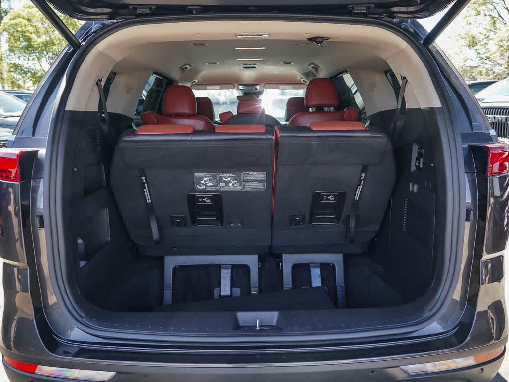 2024 Kia Carnival SX