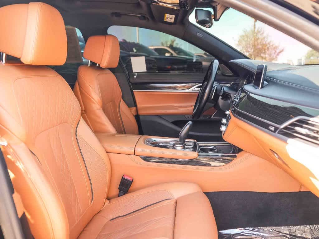 2019 BMW 750i 750i Sedan
