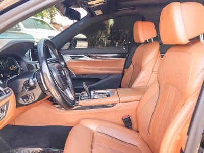 2019 BMW 750i 750i Sedan