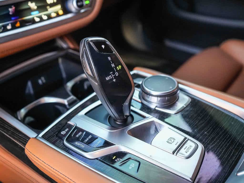 2019 BMW 750i 750i Sedan