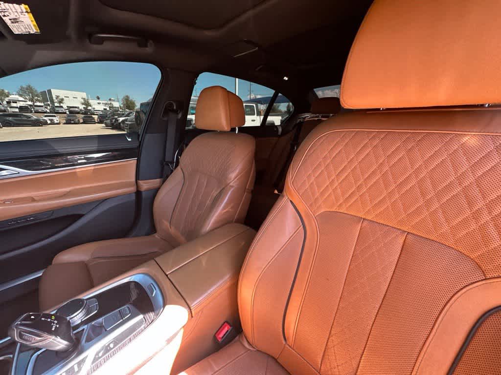 2019 BMW 750i 750i Sedan